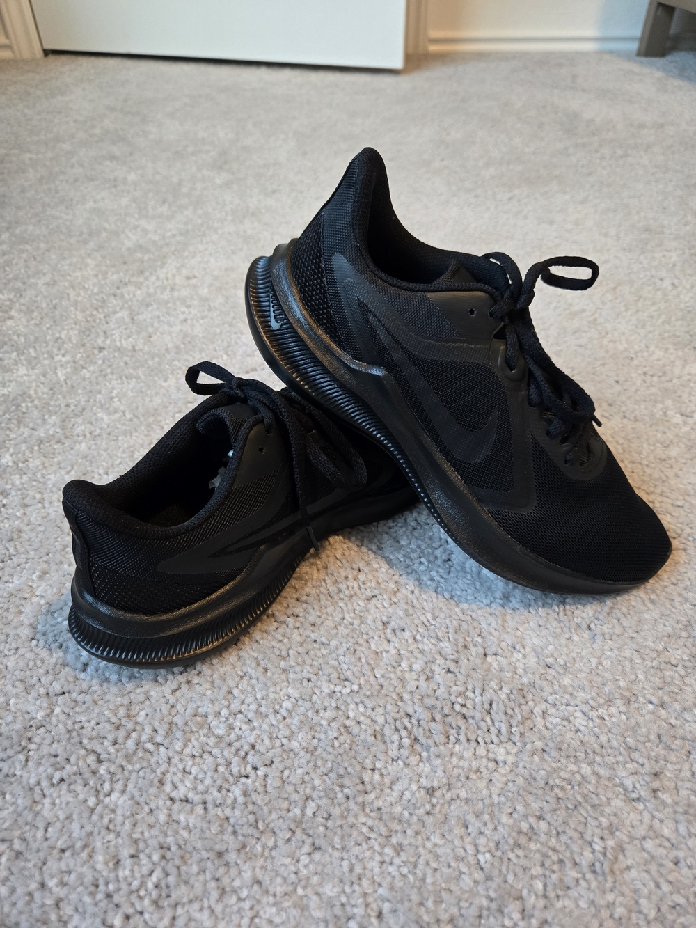 Nike Women's Black Lightweight Running Shoes